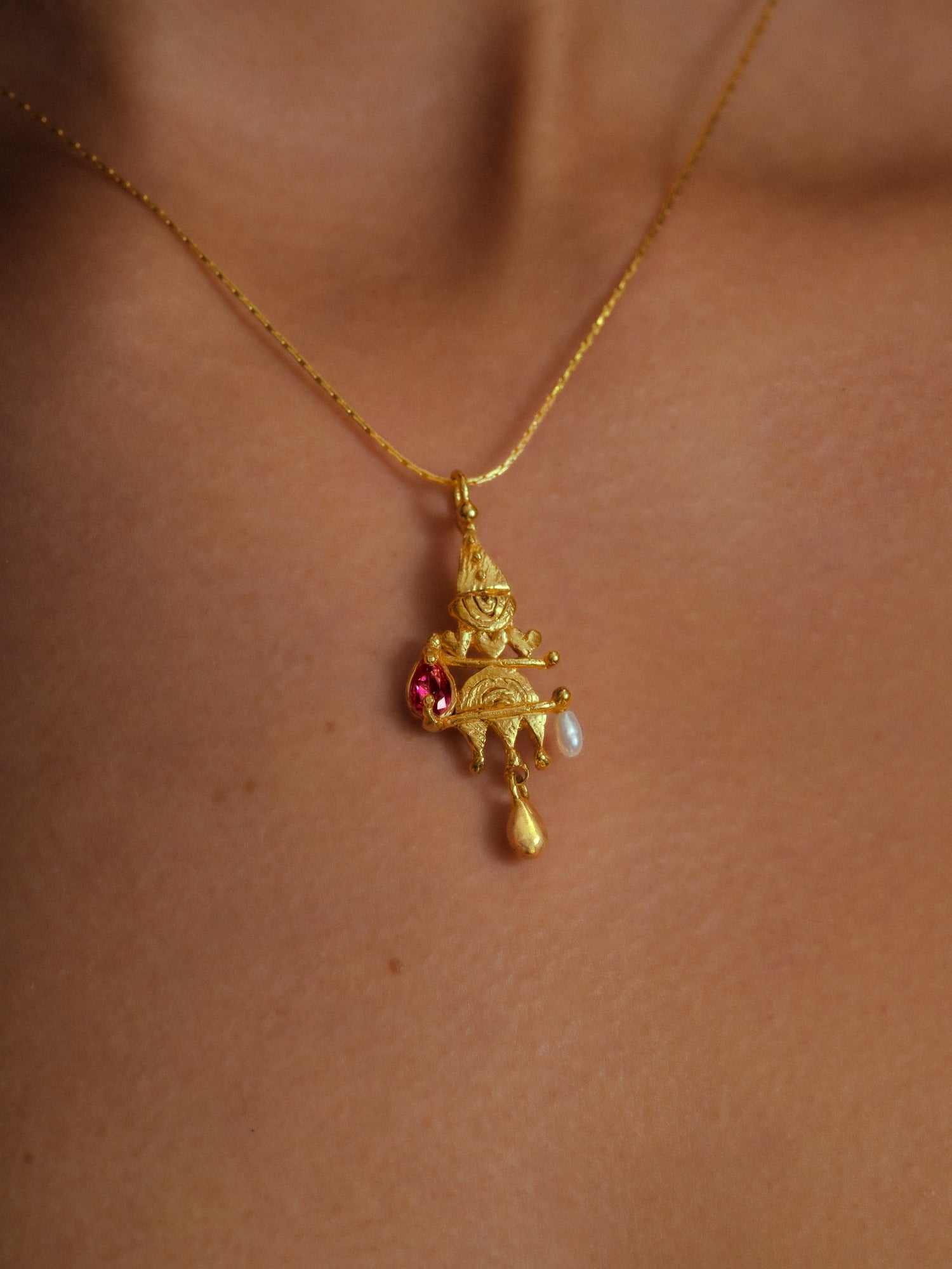 The Dada Clown Chain